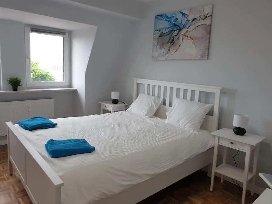 Duplex 250 M From Market Square-1