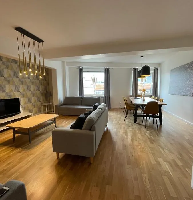 Boutique Apartments - Old Town 120M2 - Private Underground Parking --1