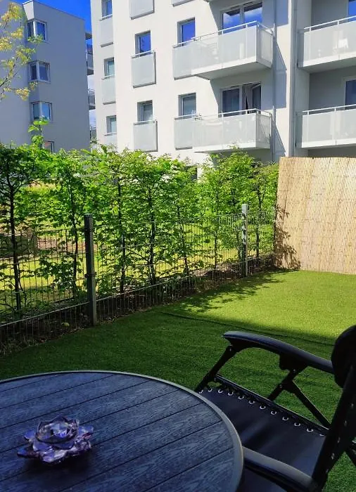 Green Terrace Big Family Apartment - Big Terrace, Free Parking, Netflix Cinema-1