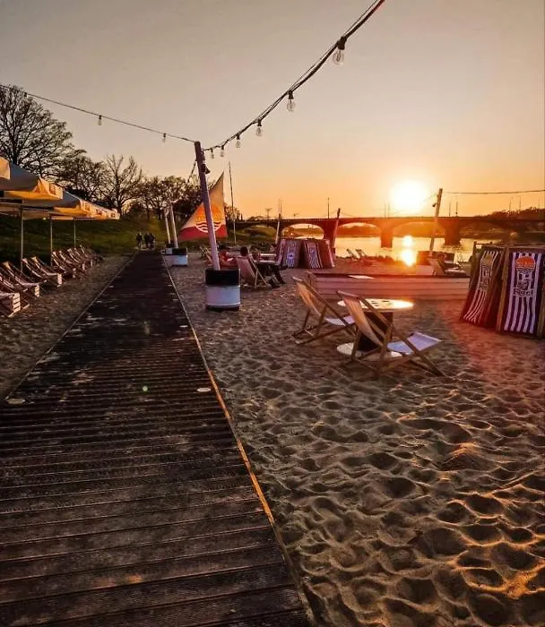Night Host Trzebnicka 56 free parking-1