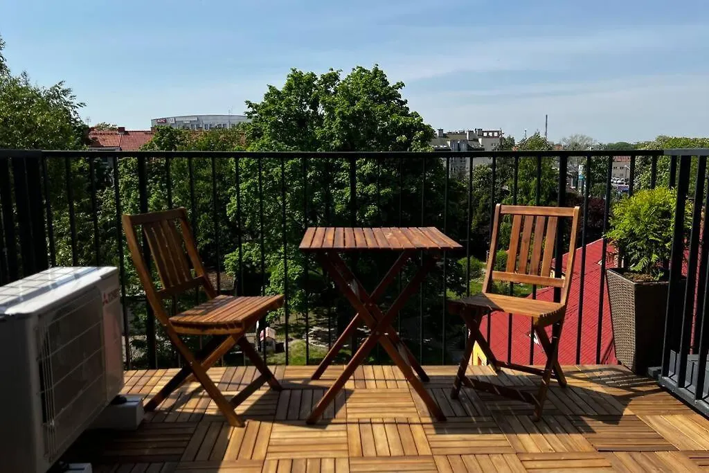 Klimatyczne mieszkanie z balkonem-1