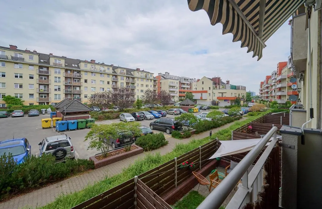 Convenient Apartment Mosiezna 7 By Noclegi Renters-1
