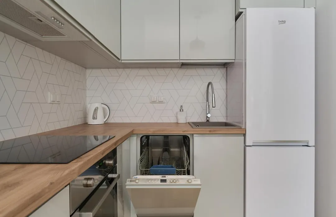 Blue Sky Apartment With Parking & Balcony By Noclegi Renters-1
