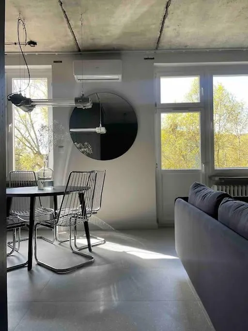 Studio Piłsudski-1