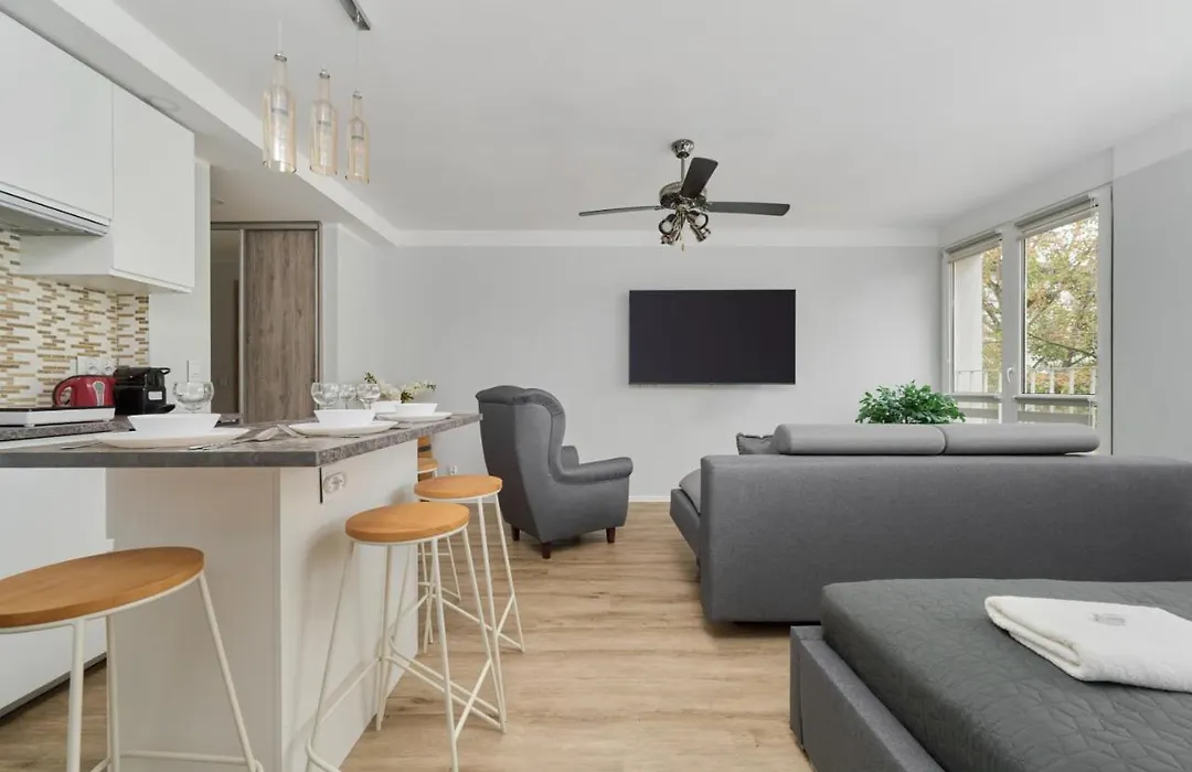 Cozy Old Town Studio For 4 Guests In Wroclaw By Noclegi Renters-1