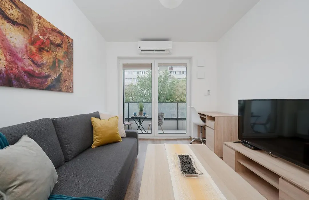 Apartment Legnicka Wroclaw With Parking By Noclegi Renters-1