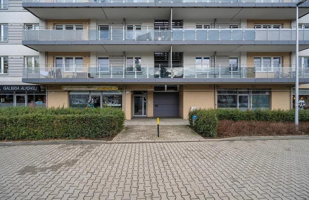 Klimasa White&Blue Apartment With Balcony In Wroclaw By Noclegi Renters-1