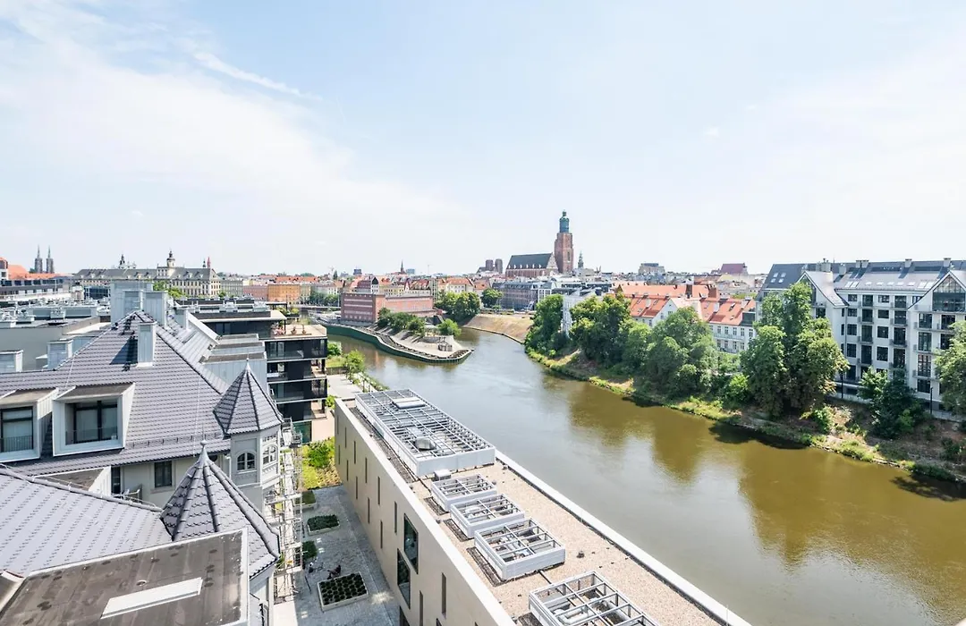 Nice View Apartment, Free Underground Parking, City Square 6 Min-1