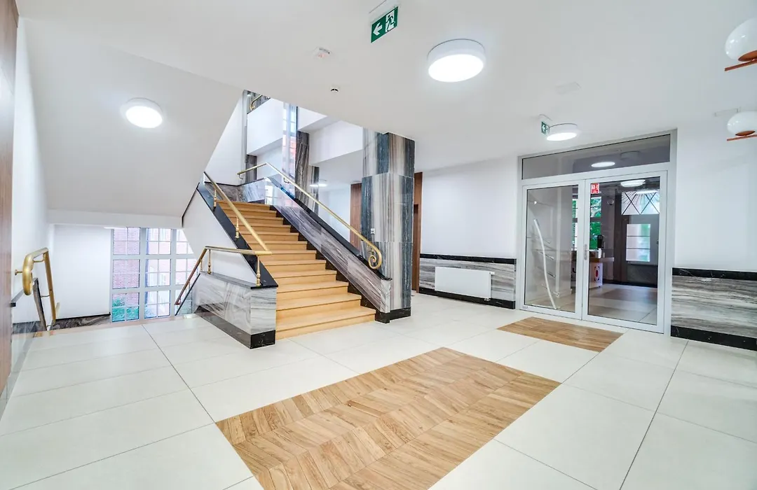 Poniatowskiego Parkside Studio~Parking And Lift-1