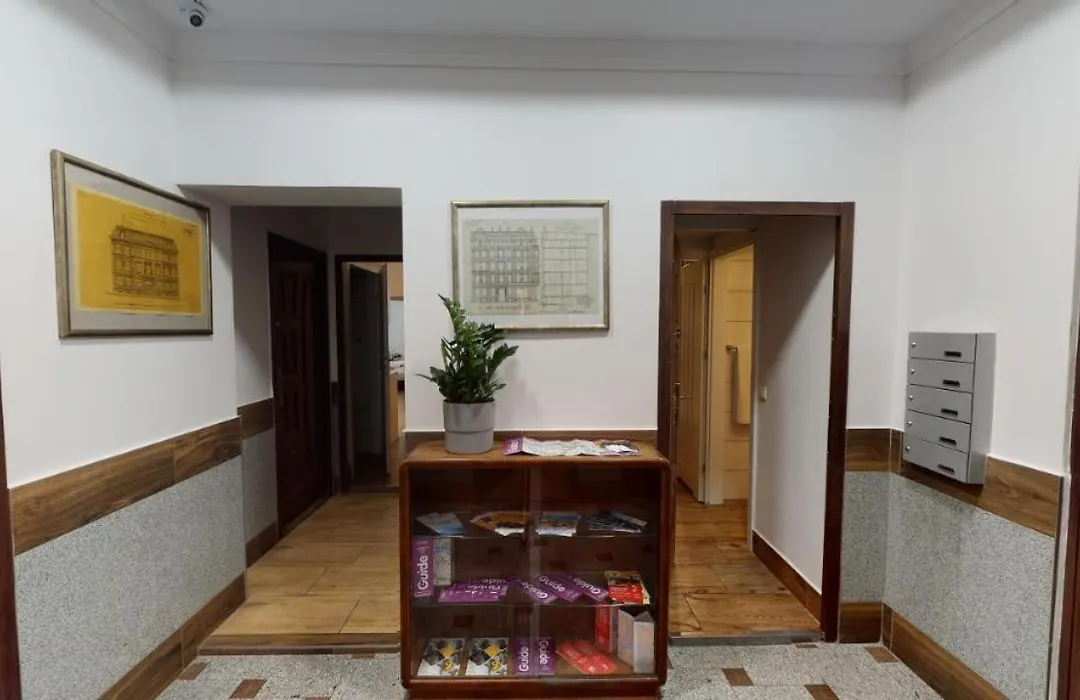 Studia na Komuny blisko do Rynku-1