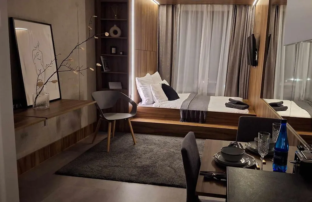 Apartments Wroc'Love By Me &301 Legnicka & Self Check-In 24H & Lift & Air Conditioning-1