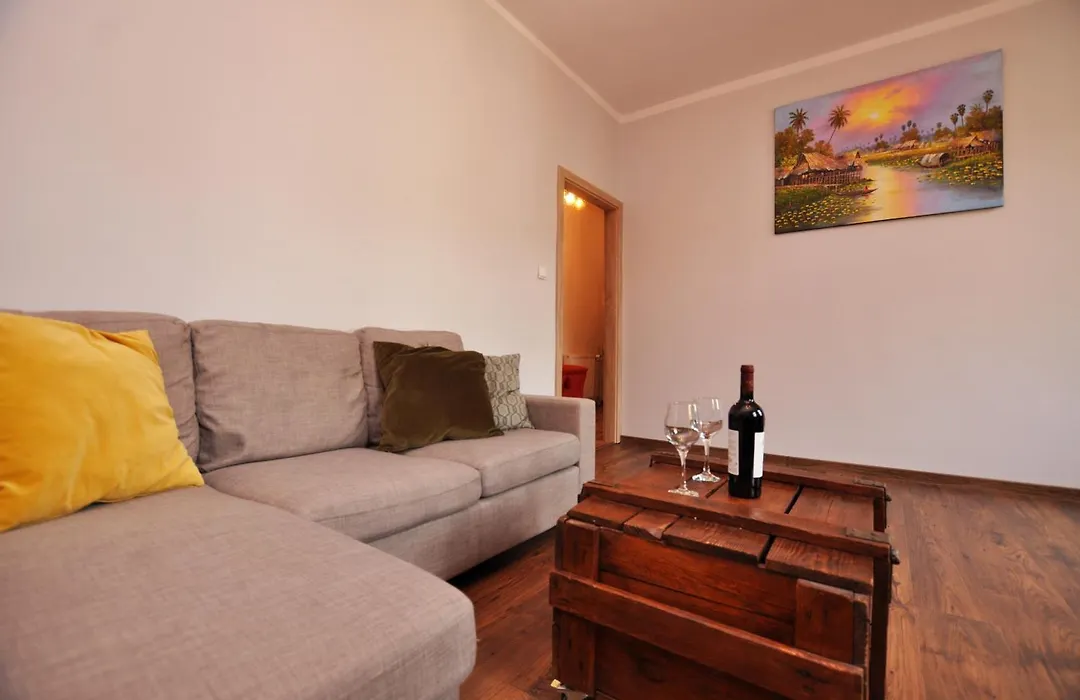Słoneczny Apartament przy Rynku-1
