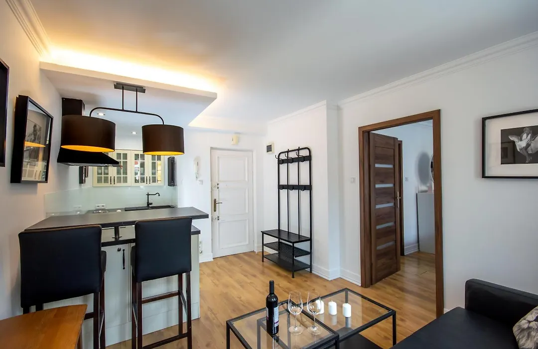 Apartament w Ratuszu (widok na Rynek)-1