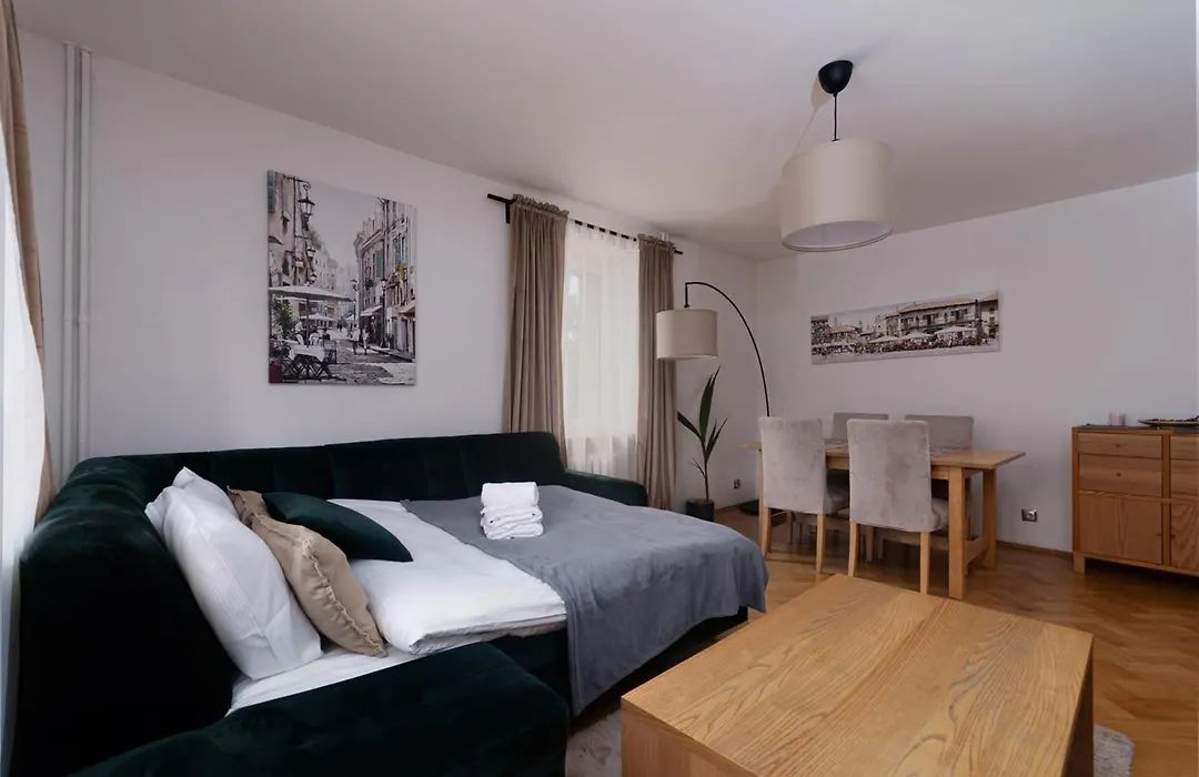 Park Szczytnicki 2-Bedroom Apartment by BookingHost-1
