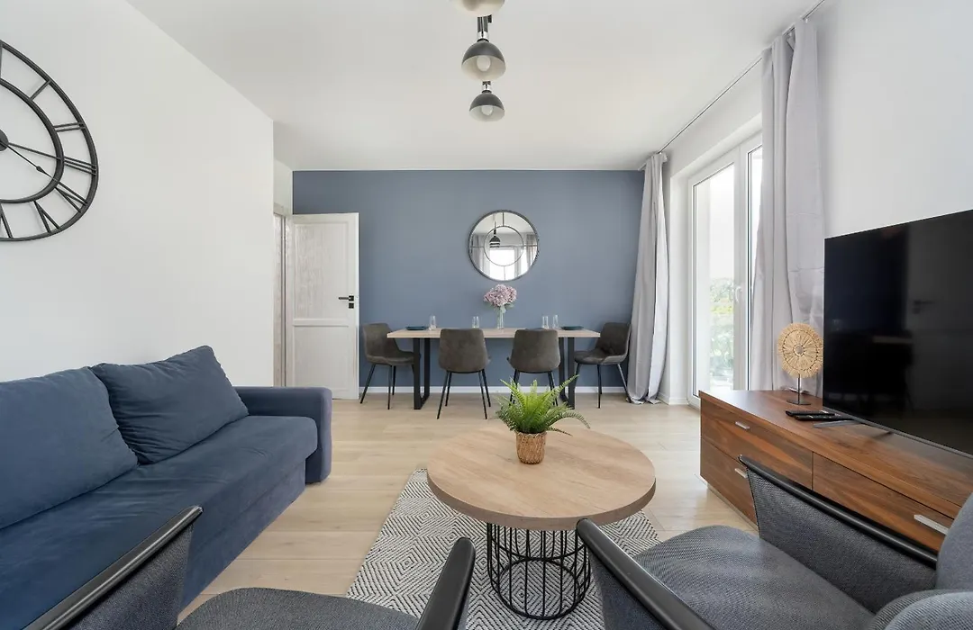 Wyjątkowy Apartament z Parkingiem dla 6 osób by Noclegi Renters-1