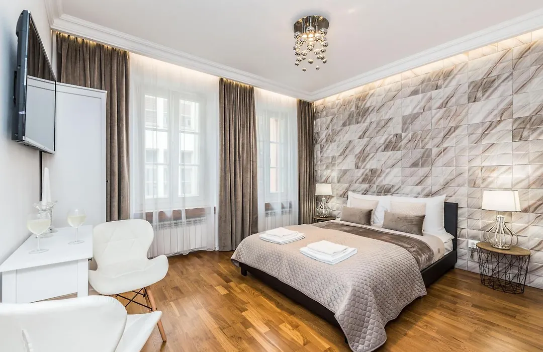 Just In Rynek Garncarskie 10 With Bonus Separate Office Tv Room-1