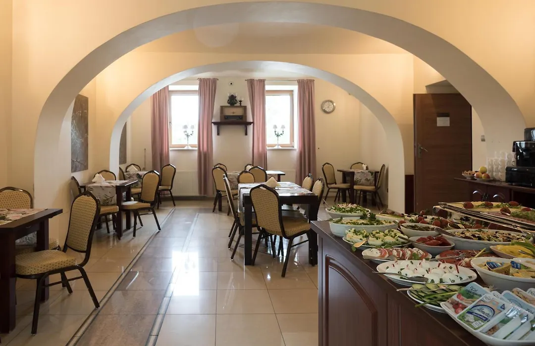 Hotel I Restauracja Brochów-1