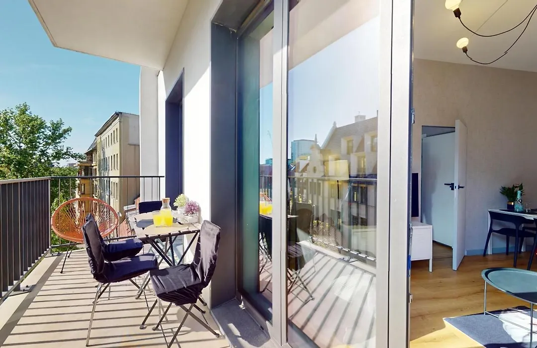 Family House Near The Market Square -Perfect For Family & Business Stays - Ksiecia Witolda Street 500 Steps To Market Square - 2 Bedrooms,2 Parking Places-1