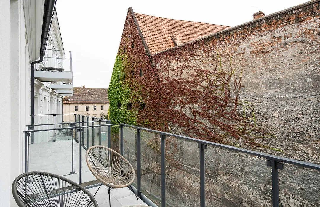 Apartament Przy Bulwarze-1