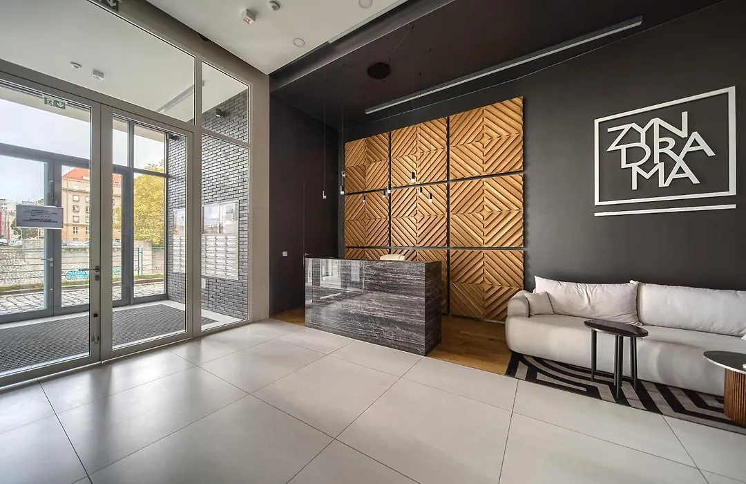 Zyndrama City Centre Deluxe Apartment By Bookinghost-1