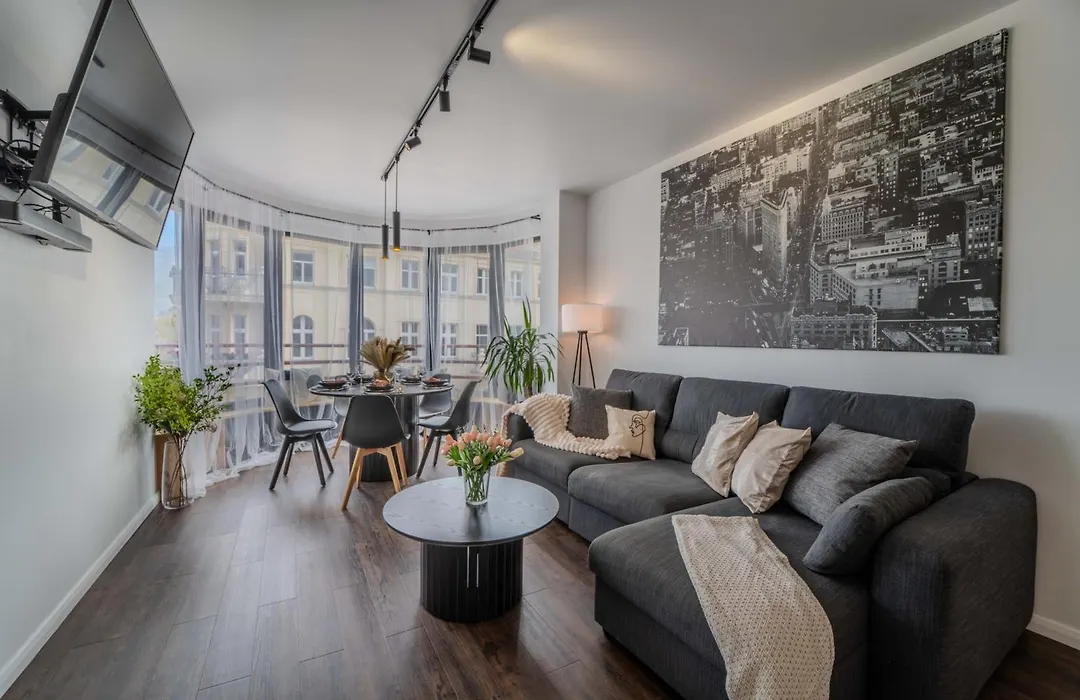 New Large Modern Apartment - City Center - 60M2 - Lift - Parking-1