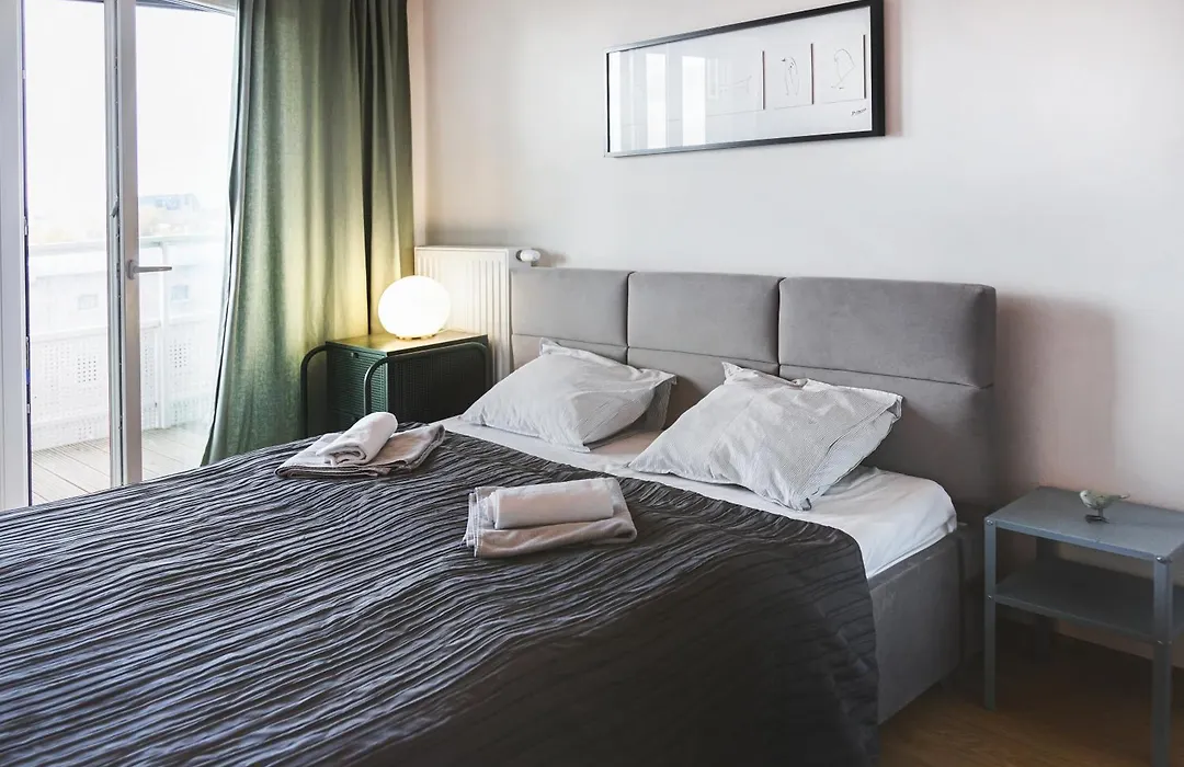 Ekskluzywny apartament z balkonem-1