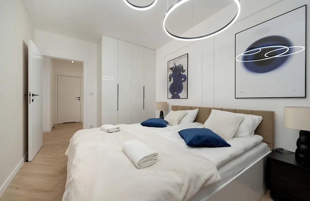 Apartment Near Centre Of Wroclaw With Ac And Parking By Renters Prestige-1