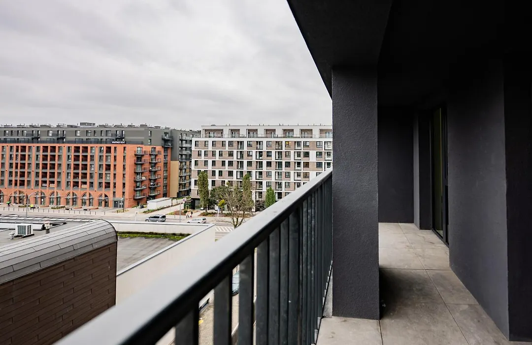 Legnicka Residence 37 C-1