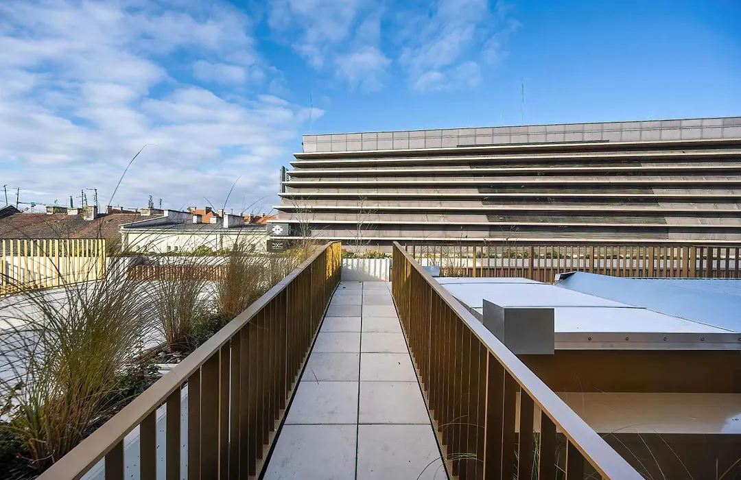 Stylish Apartment With Balcony & Parking In The Old Town Of Wroclaw By Noclegi Renters-1