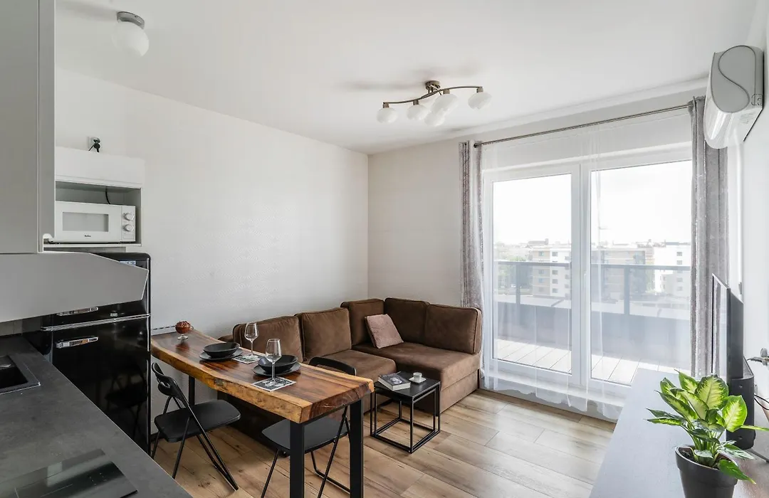 Apartament z tarasem i miejscem postojowym-1