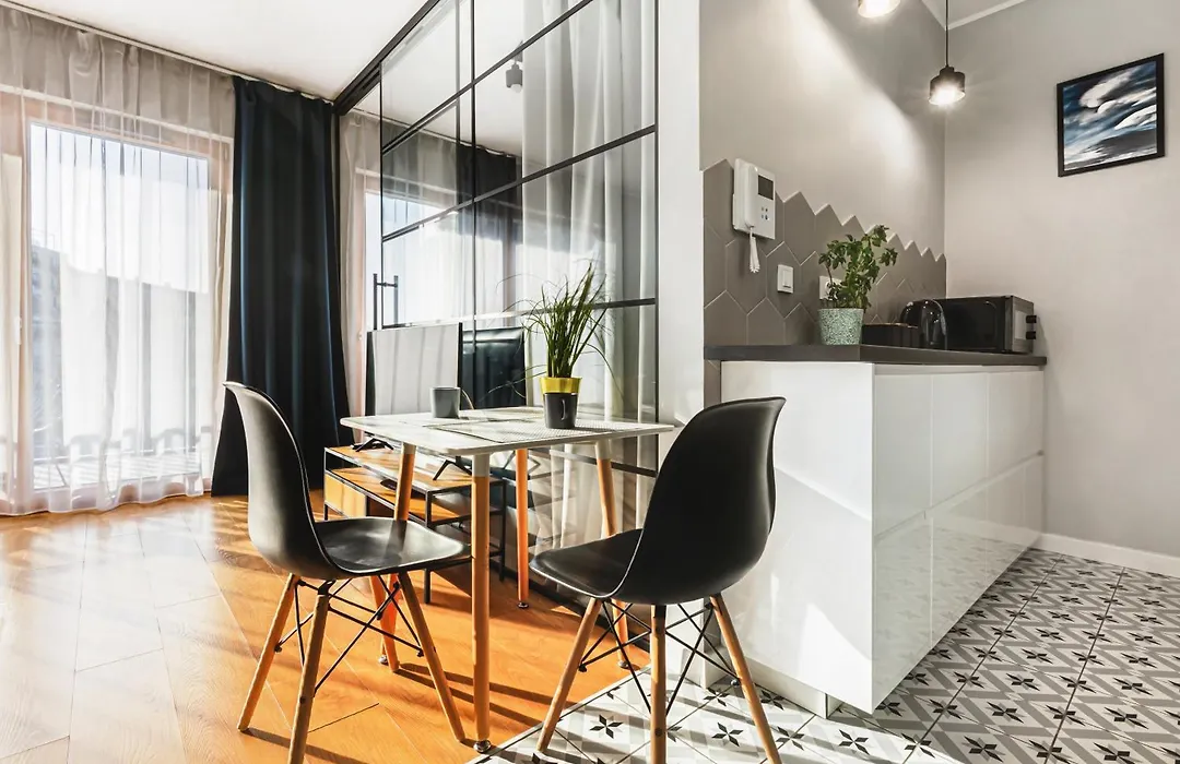 Luksusowy Apartament Z Parkingiem W Samym Centrum Wroclawia-1