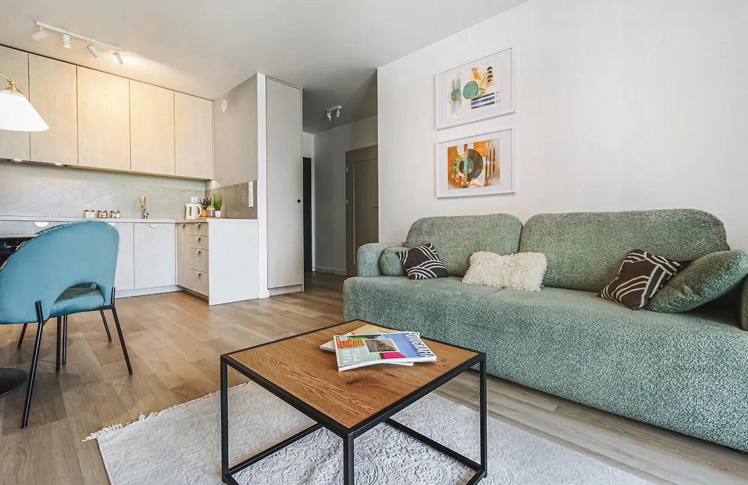 Komfortowy Apartament Z Balkonem I Parkingiem-1