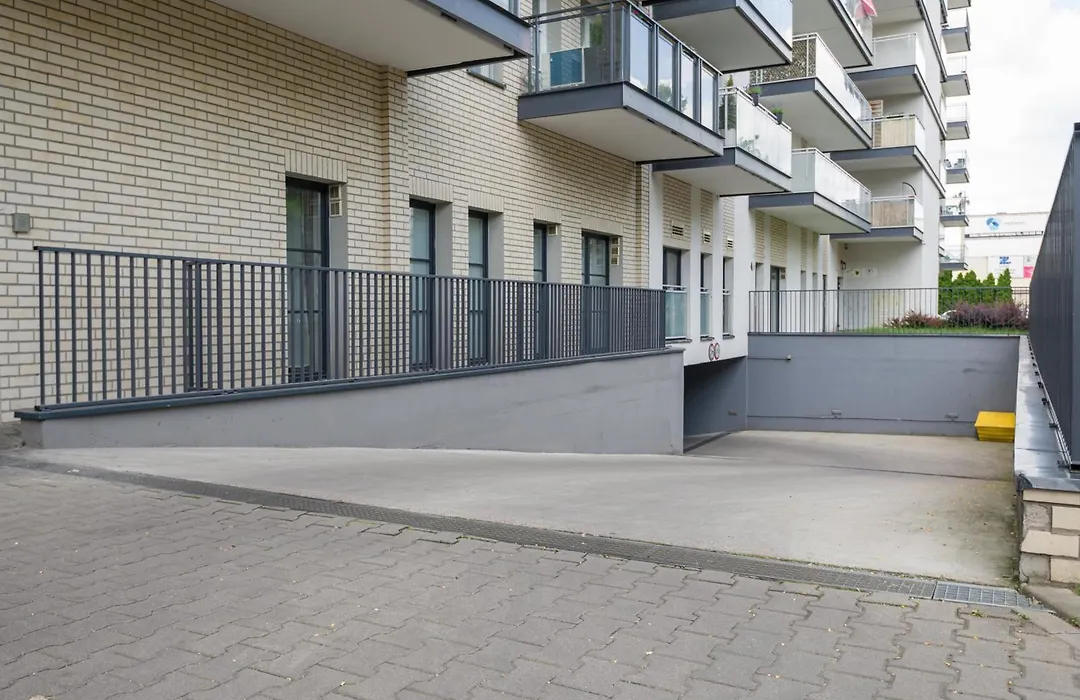 Rezydencja Wrocław Legnicka-1
