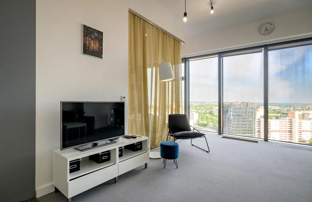 Rentplanet - Apartament Sky Tower-1