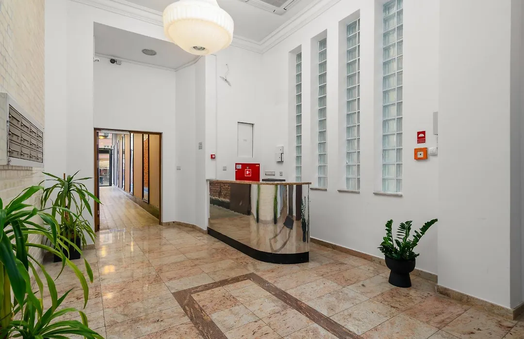 Iconic Market Square View - Grand Residence 150M2 - As Home R506-1