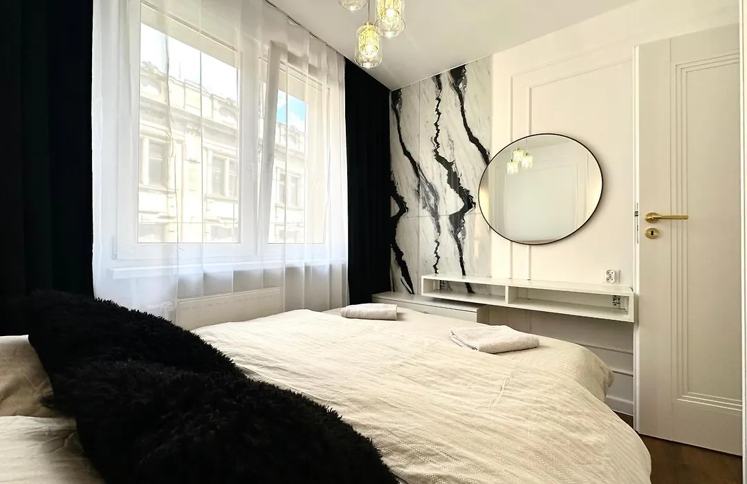 Wita Stwosza 14 Apartment - Check-In 20H - Parking-1