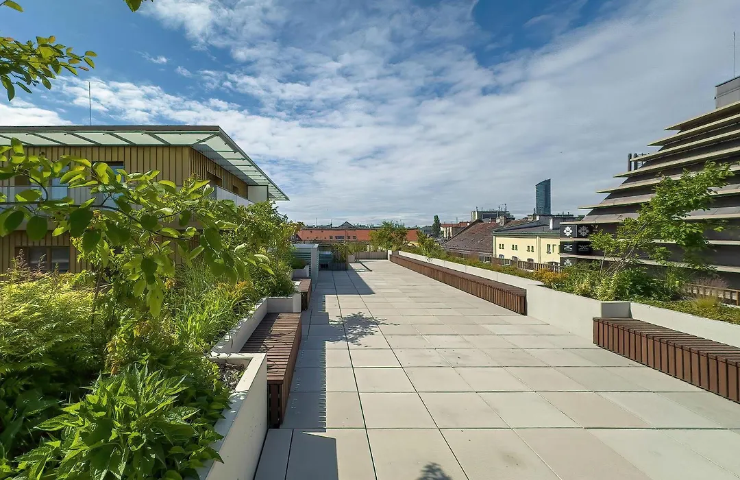Luksusowe Apartamenty w Centrum Wrocławia Blisko Parku z Klimatyzacją w Salonie by Noclegi Renters-1