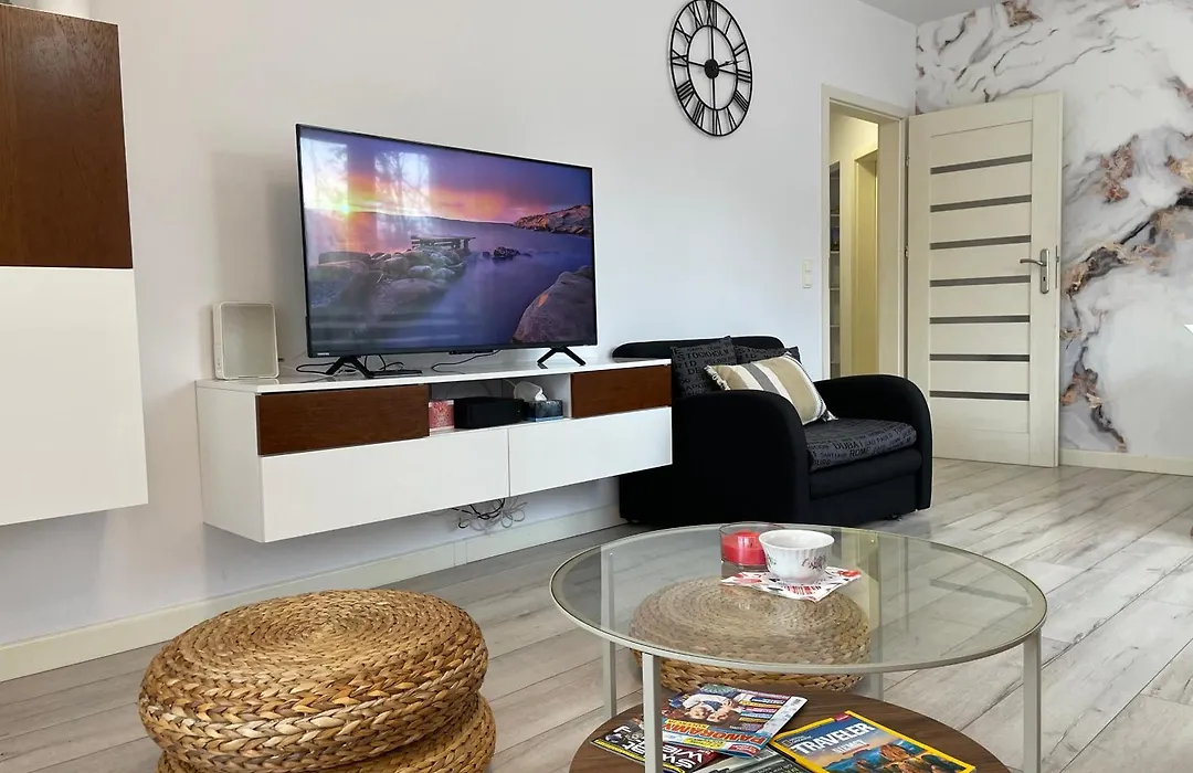 Apartament - jak w domu - 130m2 z Tarasem i ogródkiem-1