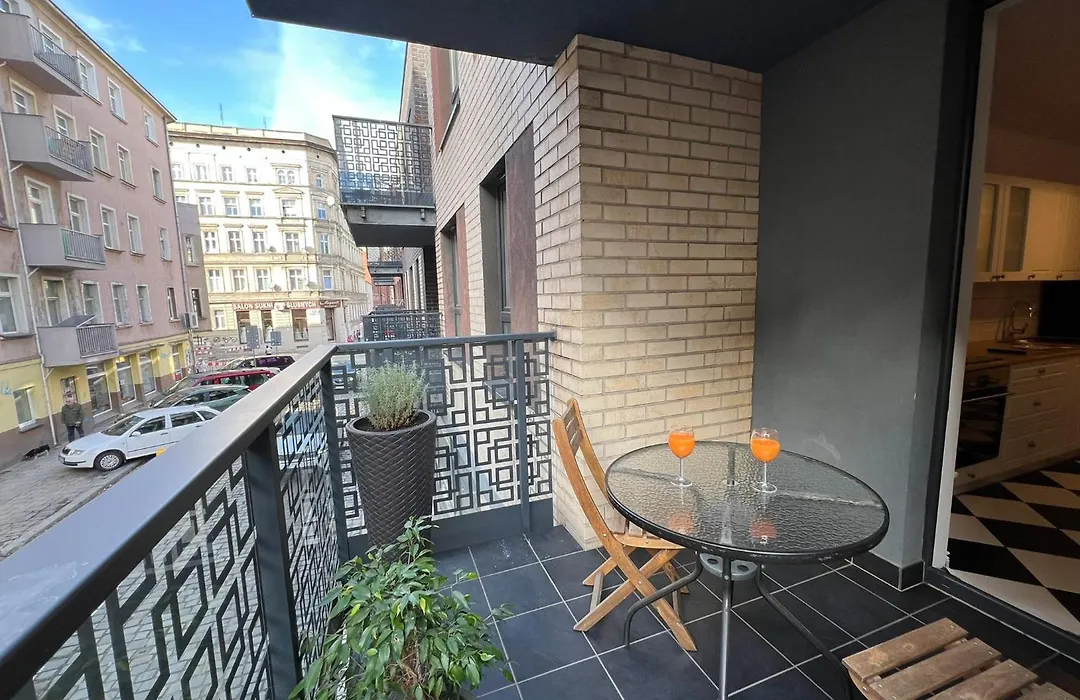Golden House Apartament-1