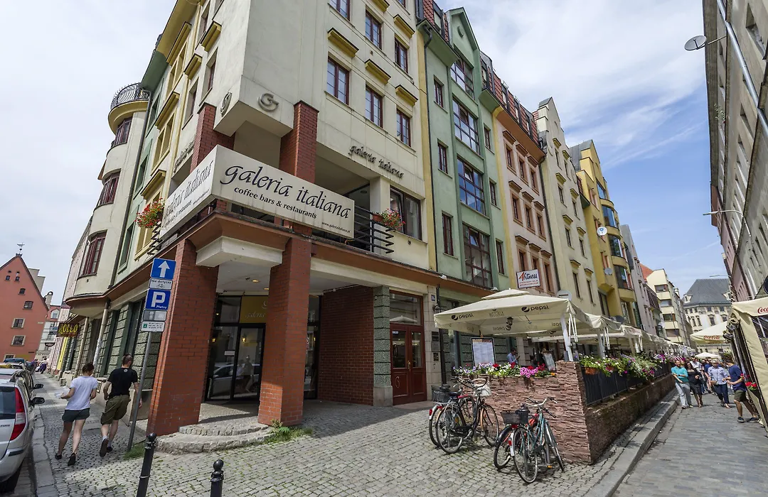 Galeria Italiana Apartments-1