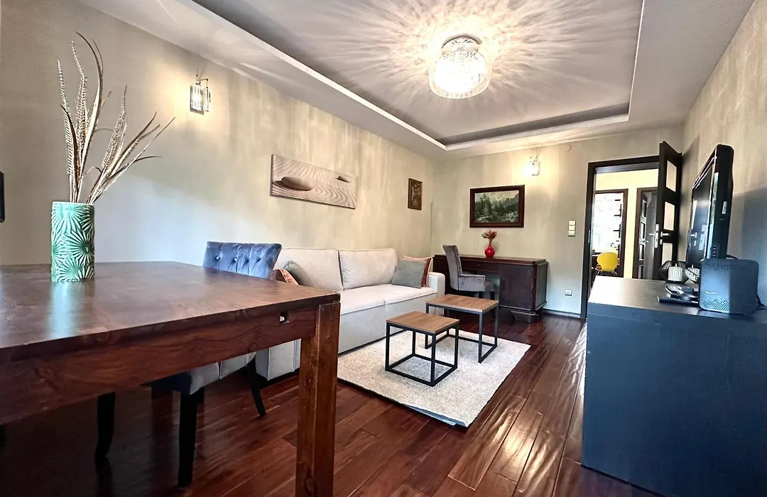 Widok 16 Apartment - Balcony - 500M Main Square-1