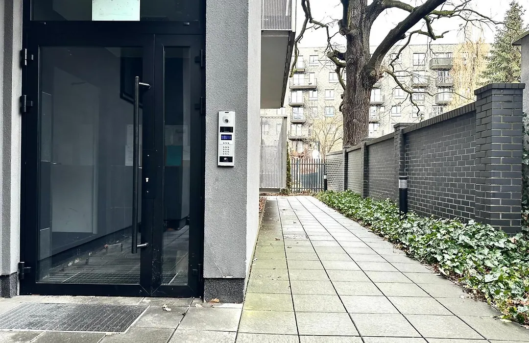 Matejki Apartment ~ Self Check-In 24 ~ Parking-1