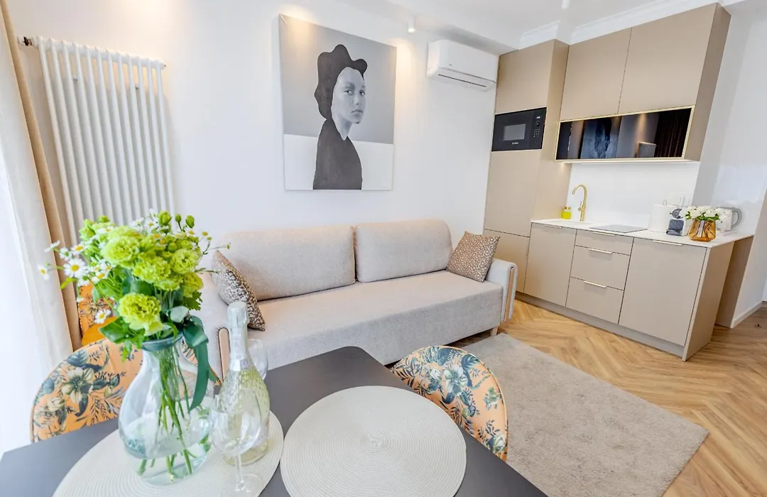 Apartament Cavalli - Free Parking Included-1