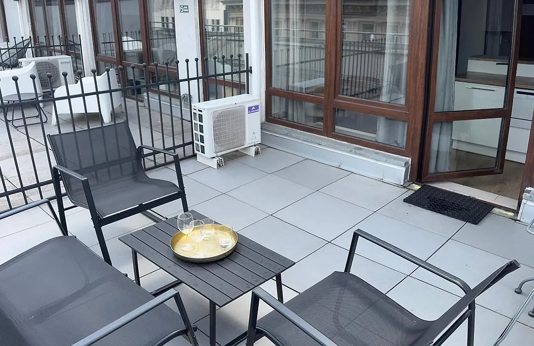 Vultor Apartments-1