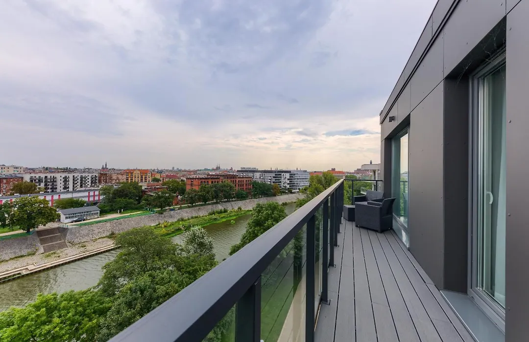 Small Venice Apartments-1