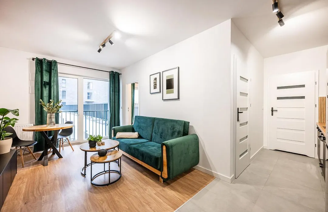 Legnicka Residence 65-1