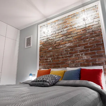 Sherlock Apartment-2