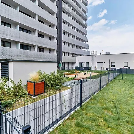 Apartment Wroclaw Sikorskiego With Free Garage By Renters Prestige-2
