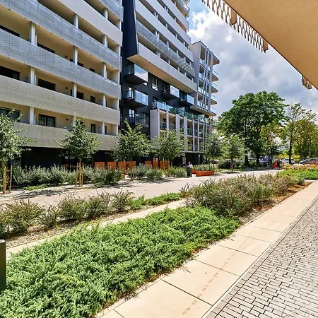Apartment Wroclaw Sikorskiego With Free Garage By Renters Prestige-3