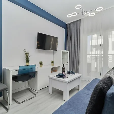Modern Apartments Wrocław Kościuszki by Renters-2